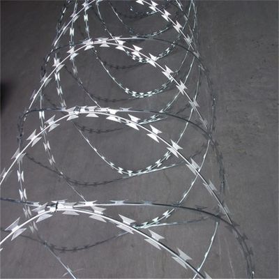 Veiligheid Bescherming Prikkeldraad Hek 2.5mm Ijzerdraad Mesh Scheermes Prikkeldraad 25kgs/Roll Gegalvaniseerd Prikkeldraad